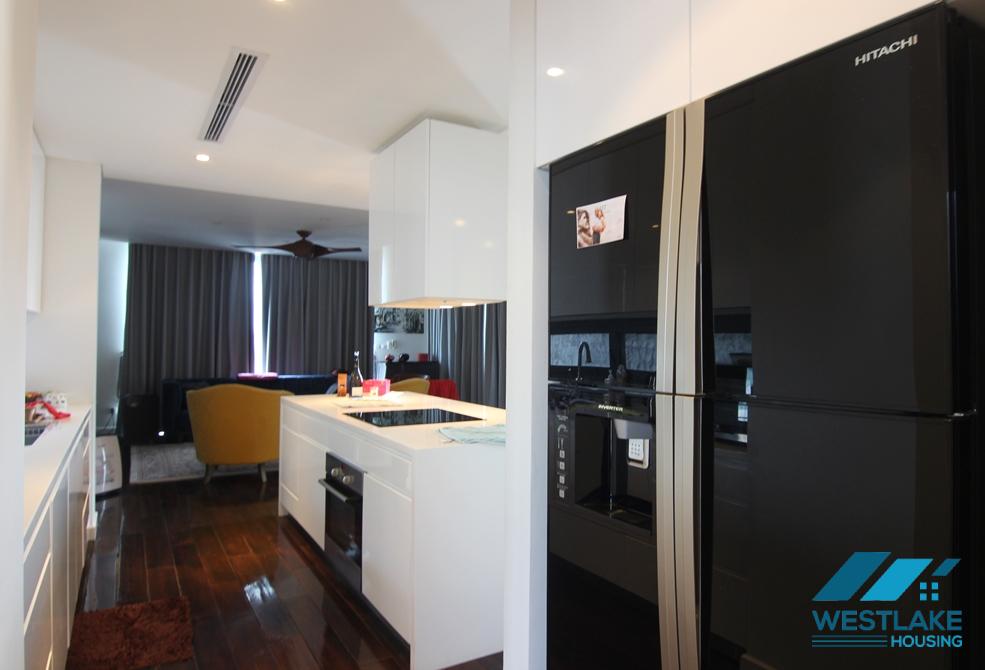 Luxurious and lake view three bedrooms apartment for rent in Tay Ho, Ha Noi