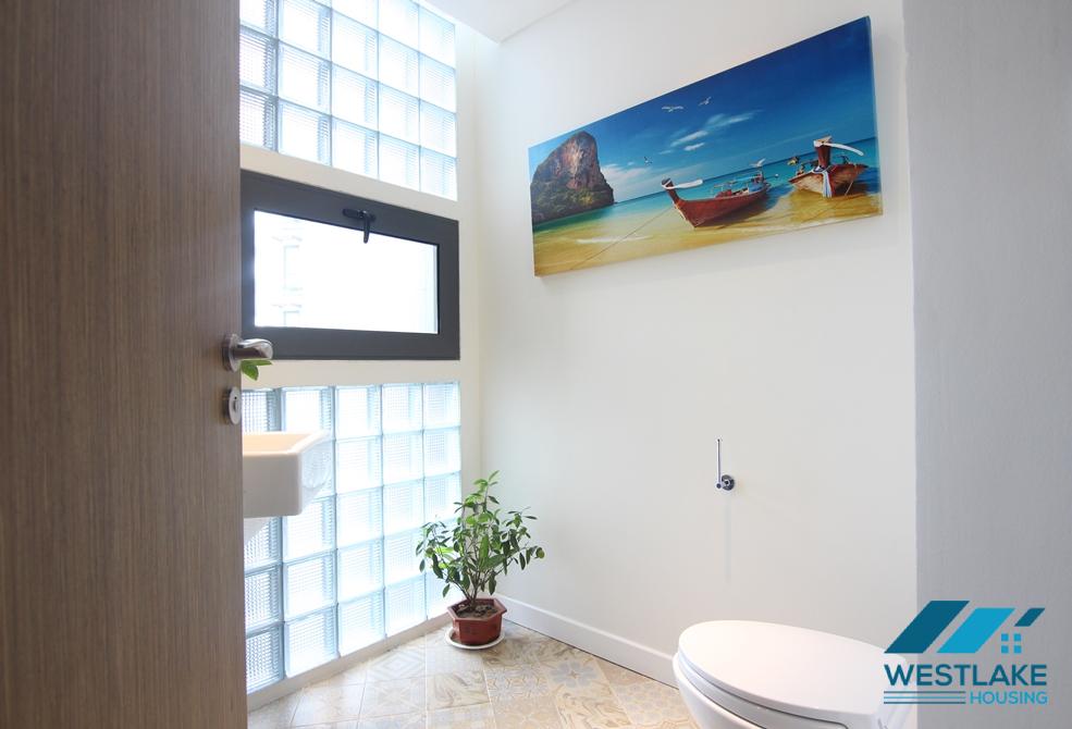 Luxurious and lake view three bedrooms apartment for rent in Tay Ho, Ha Noi