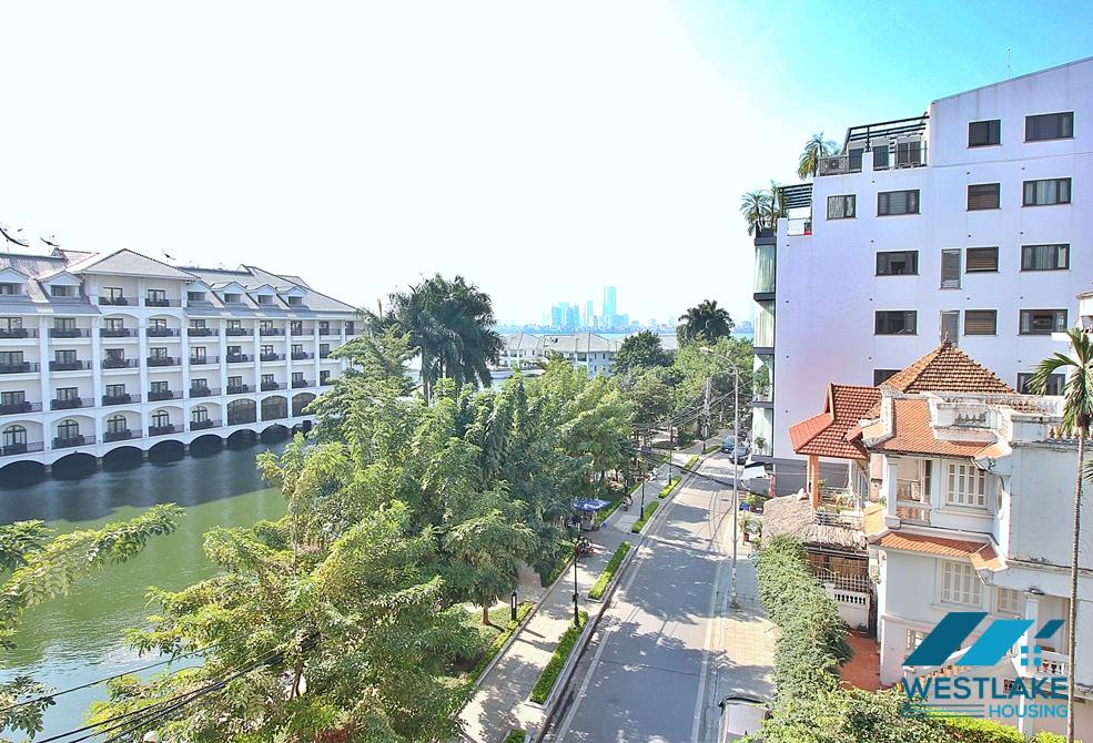 Spacious 1 bedroom apartment for rent in Tu Hoa st, Tay Ho