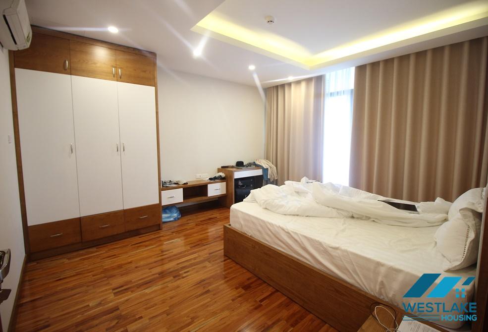 Three big bedrooms apartment for rent in Truc Bach, Ba Dinh