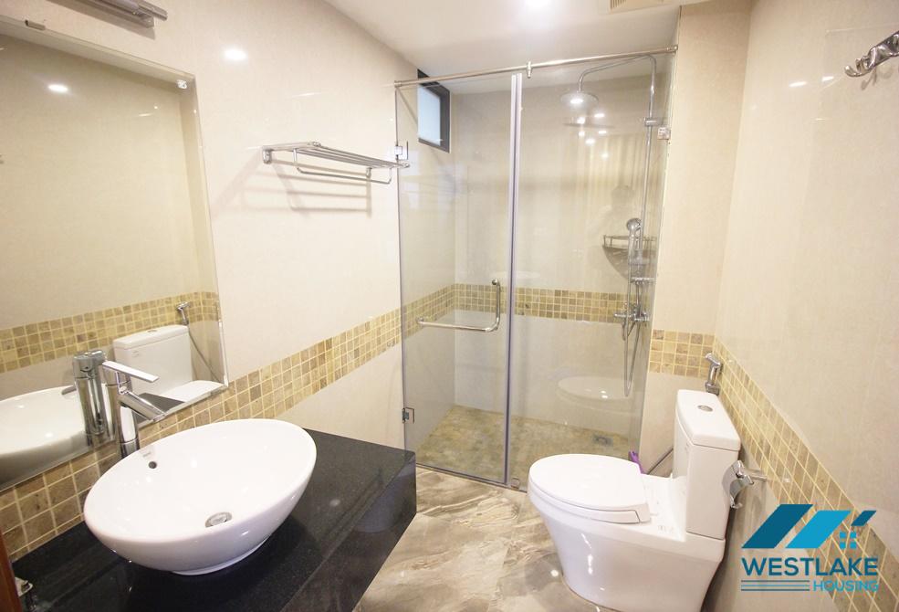 High floor apartment with 3 bedrooms for rent in Trúc Bach, Ba Dinh