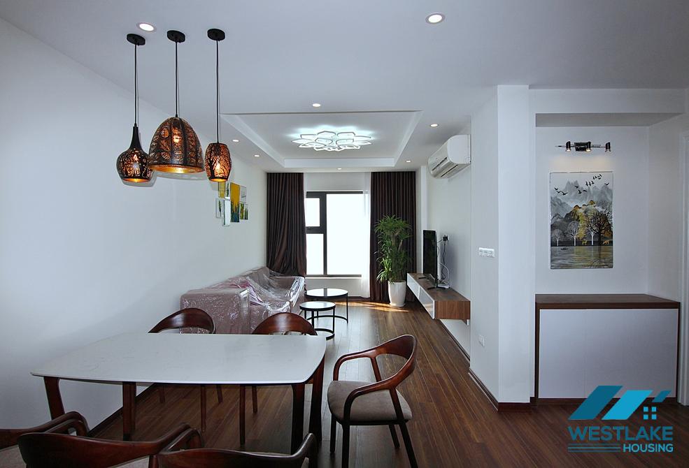 A brand new 2 bedroom apartment with lake view in Xuan Dieu street, Tay Ho