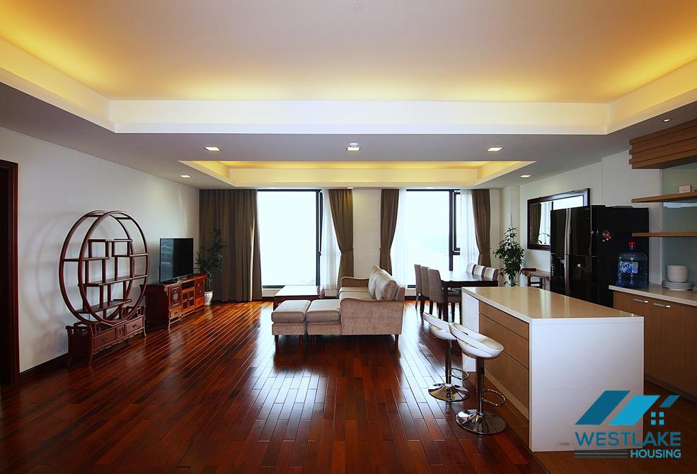 Lake view and spacious 4 bedrooms apartment for rent in Tay Ho, Ha Noi