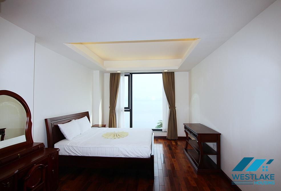 Lake view and spacious 4 bedrooms apartment for rent in Tay Ho, Ha Noi