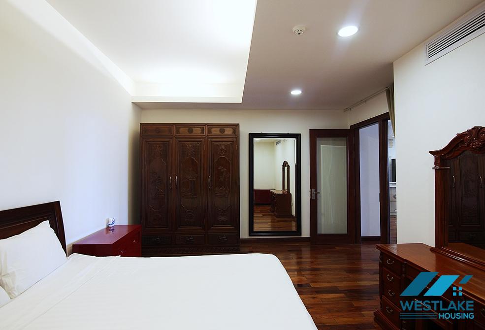 Lake view and spacious 4 bedrooms apartment for rent in Tay Ho, Ha Noi