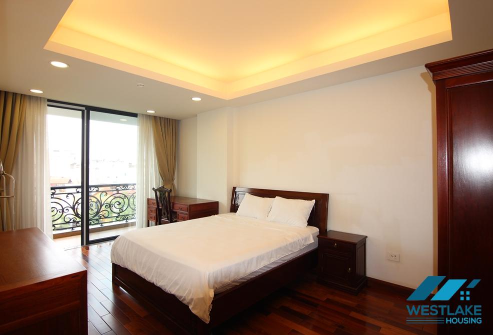 Lake view and spacious 4 bedrooms apartment for rent in Tay Ho, Ha Noi