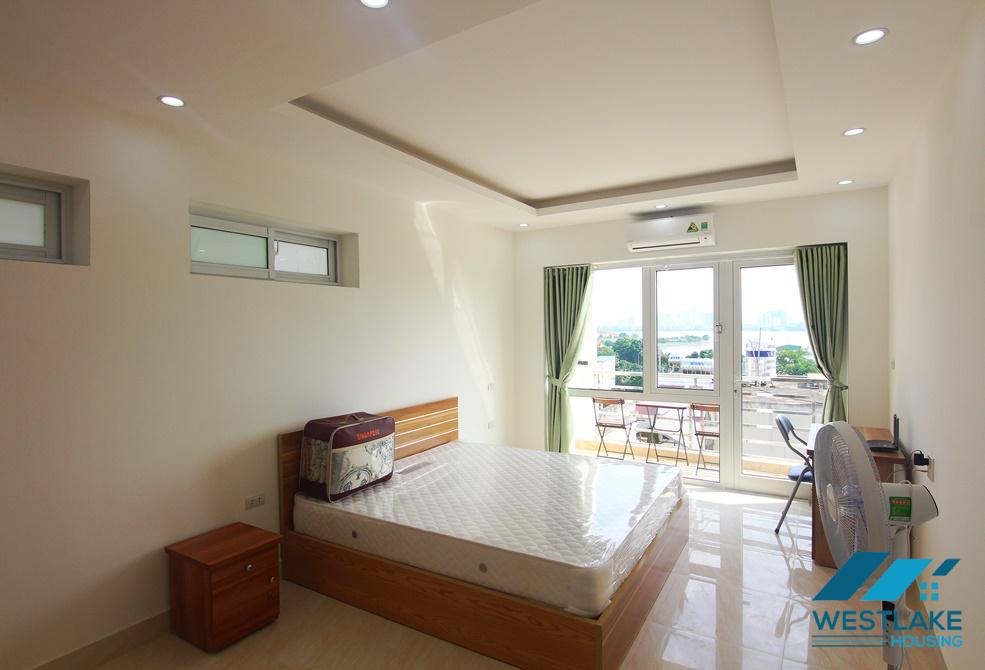 A bright and spacious 1 bedroom apartment in Au co, Tay ho