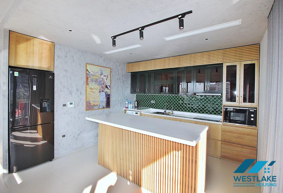 Spacious 2 bedroom aparment with lakeview for rent in Tay Ho area.