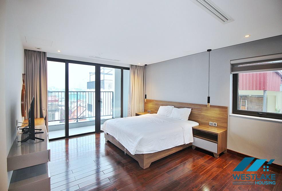 Lake view aprtment with big balcony for rent in Tu Hoa st, Tay Ho