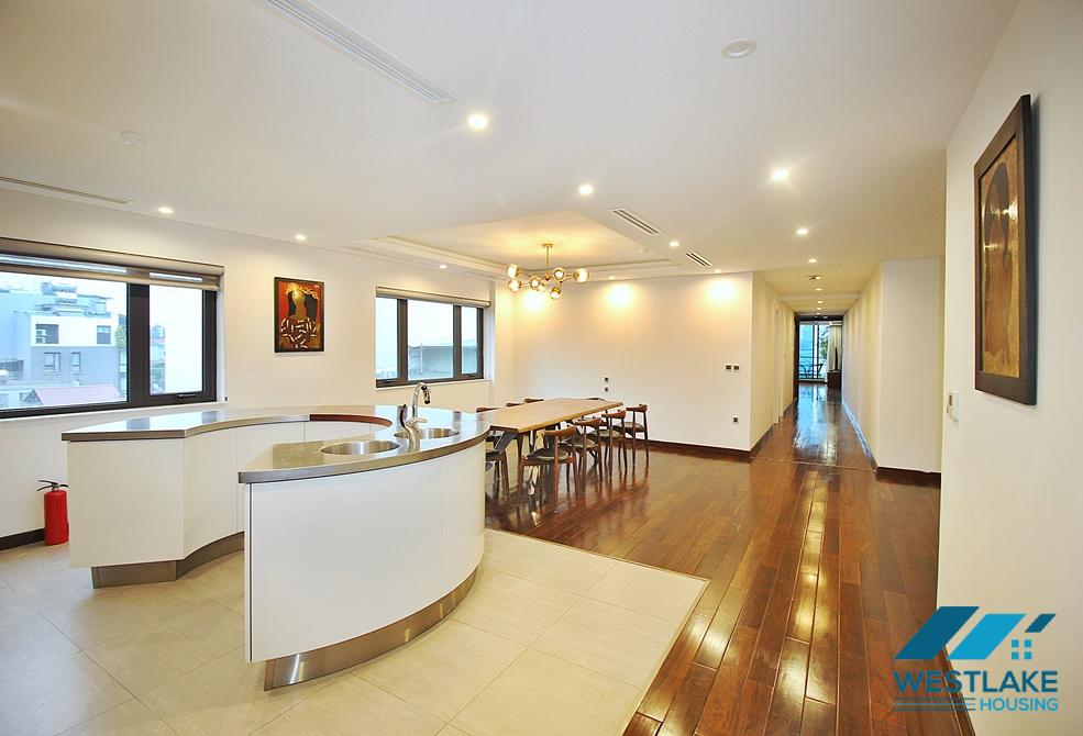 Lake view aprtment with big balcony for rent in Tu Hoa st, Tay Ho