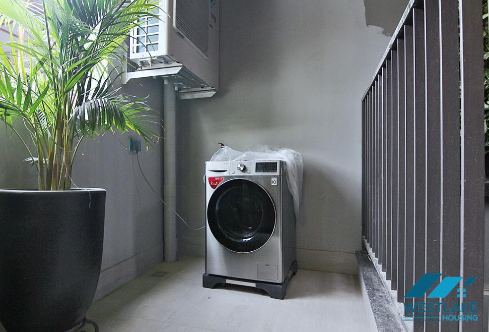 Spacious one bedroom for rent in Tu Hoa, Tay Ho distr