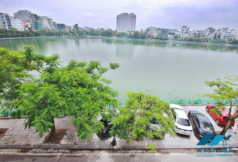 Căn Hộ 3 Phòng Ngủ 2 Phòng Tắm.Ban Công Rộng  View Hồ Cho Thuê Tại Quảng An, Tây Hồ