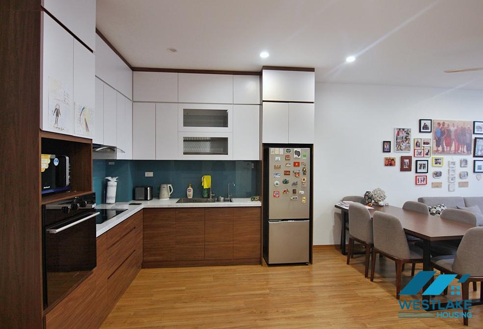 Lake view and bright 2 bedrooms apartment for rent in Vu Mien area, Tay Ho