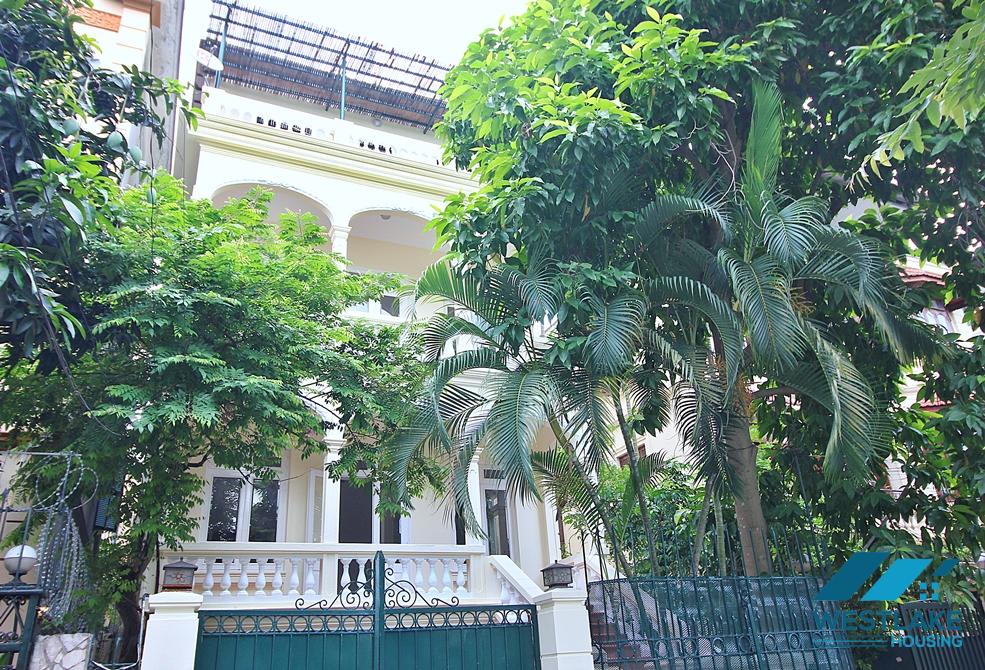 Bright and lots of nature light house for rent in Tay Ho area, Hanoi