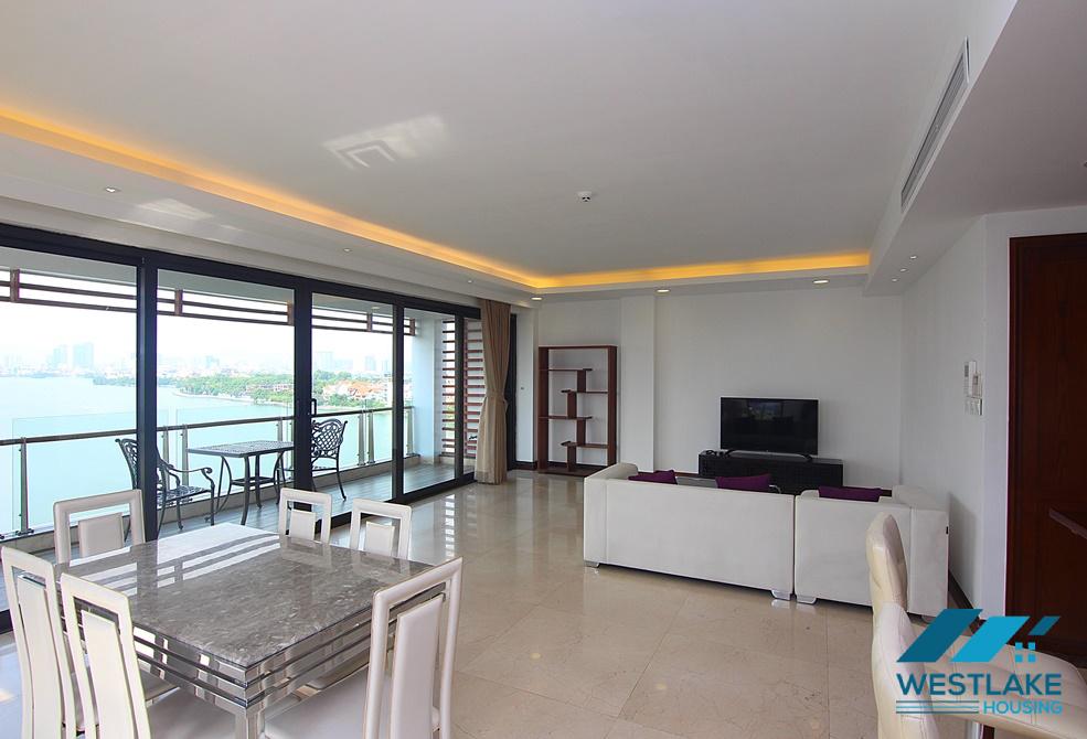 Lake view apartment on the 9th floor for rent in Xuan Dieu st, Tay Ho