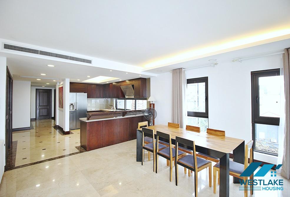 Beautifull 03 bedrooms apartment (7th floor) for rent in Tay Ho