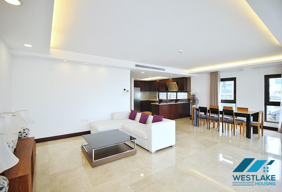 Beautifull 03 bedrooms apartment (7th floor) for rent in Tay Ho