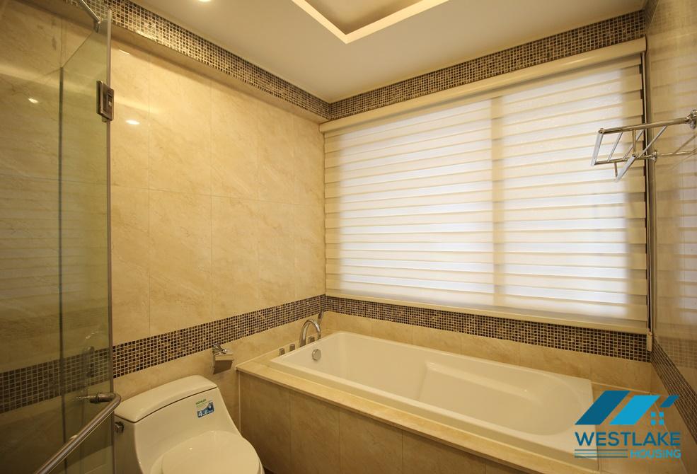 Quality apartment with 3 bedrooms apartment (3rd floor) in Xuan Dieu st, Tay Ho