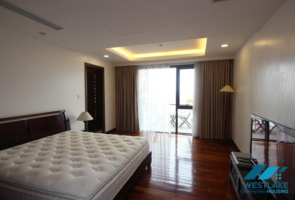 Nice serviced apartment (8th floor) for rent in Xuan Dieu st, Tay Ho