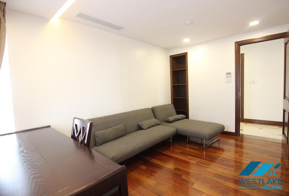 Nice serviced apartment (8th floor) for rent in Xuan Dieu st, Tay Ho