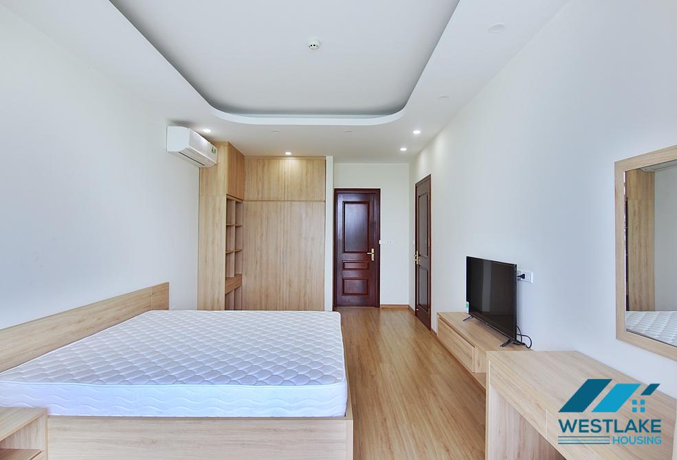 Gorgeous lake view 4 beds apartment for rent on Quang An, Tay Ho