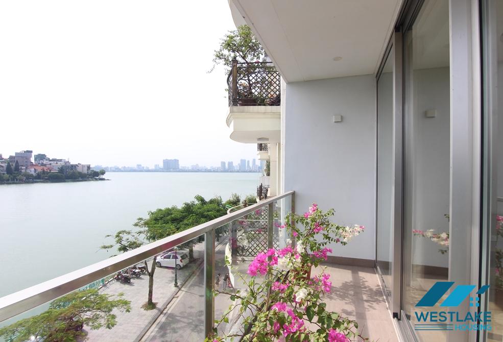 Gorgeous lake view 4 beds apartment for rent on Quang An, Tay Ho