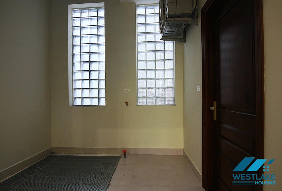 Lake view an office for rent in Quang An st, Tay Ho