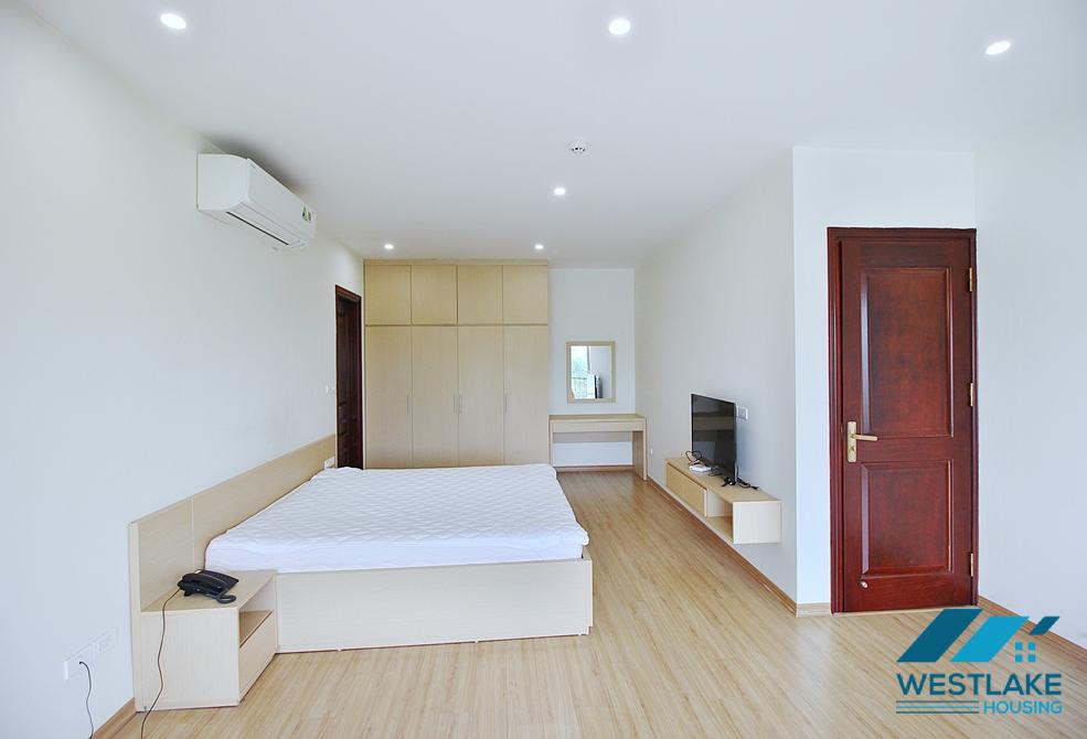 A brand new 1 bedroom apartment with lake view for rent in Quang An, Tay Ho