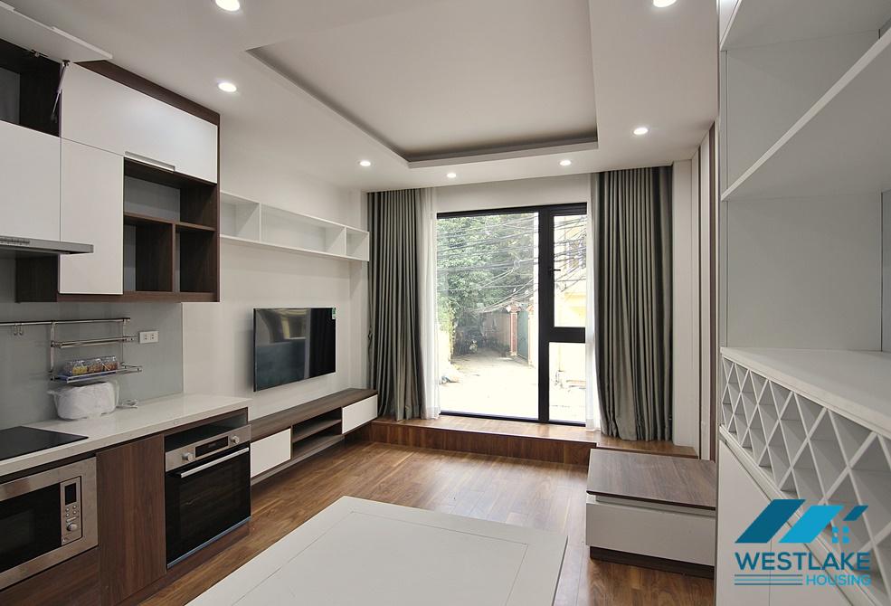 A state-of-the-art and well-organized one-bedroom apt on Tay Ho street, Tay Ho district