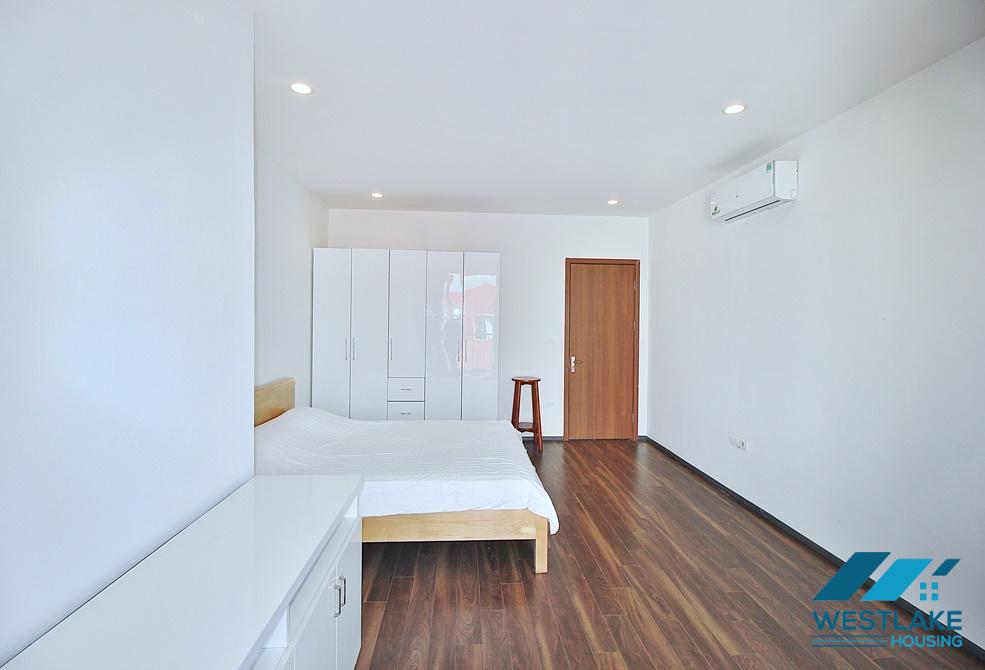 One bedroom apartment with huge balcony for lease in Tu Hoa, Tay Ho