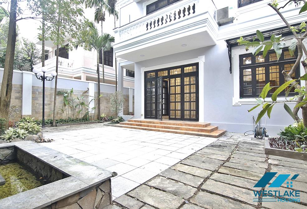 Beautifull house with unfurnitures for rent in D2 Block, Ciputra Ha Noi