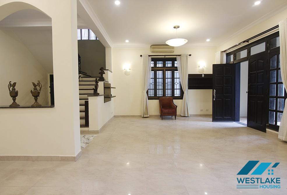 Beautifull house with unfurnitures for rent in D2 Block, Ciputra Ha Noi