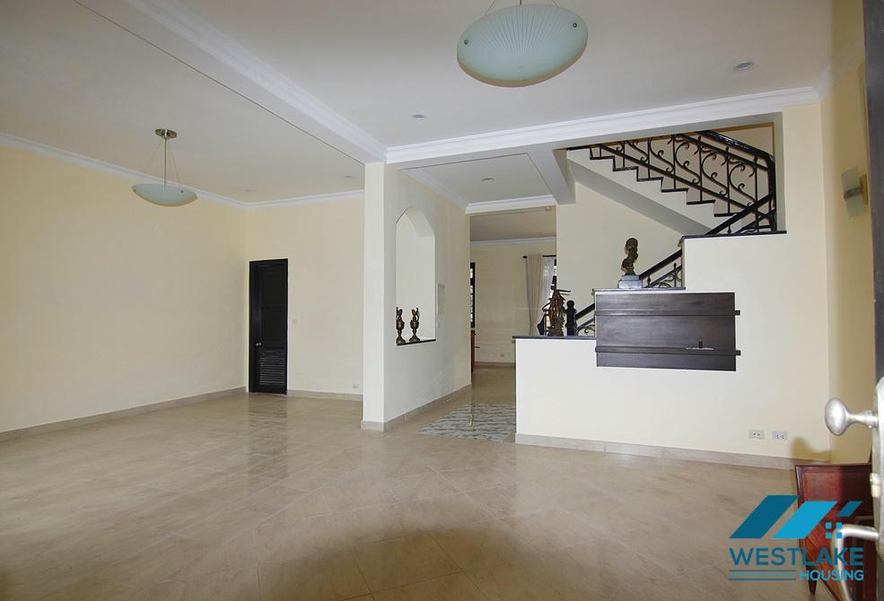 Beautifull house with unfurnitures for rent in D2 Block, Ciputra Ha Noi