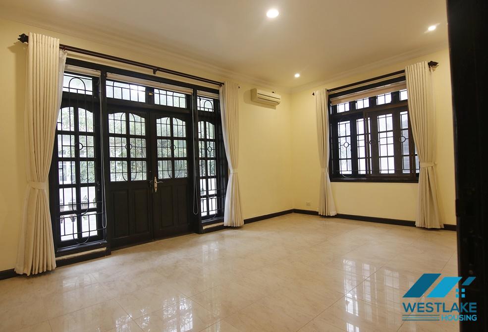 Beautifull house with unfurnitures for rent in D2 Block, Ciputra Ha Noi