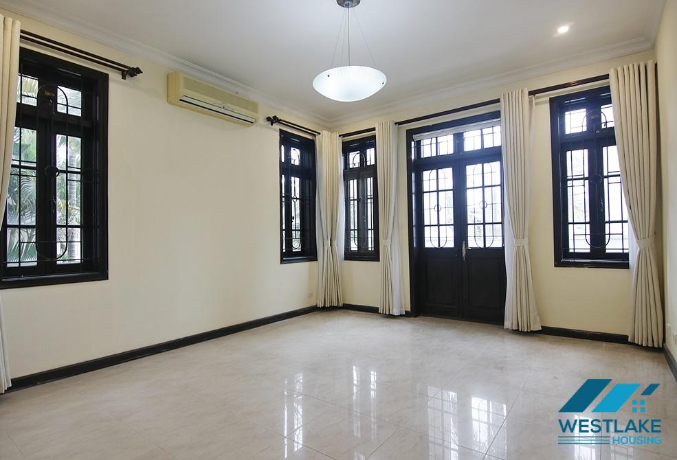 Beautifull house with unfurnitures for rent in D2 Block, Ciputra Ha Noi