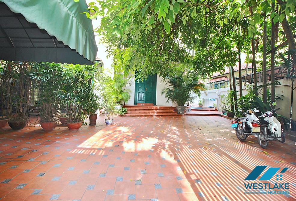 Swimming pool and garden villa with 5 bedroom in To ngoc van, Tay ho