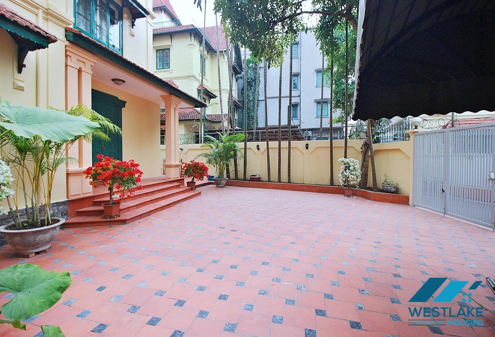 Swimming pool and garden villa with 5 bedroom in To ngoc van, Tay ho