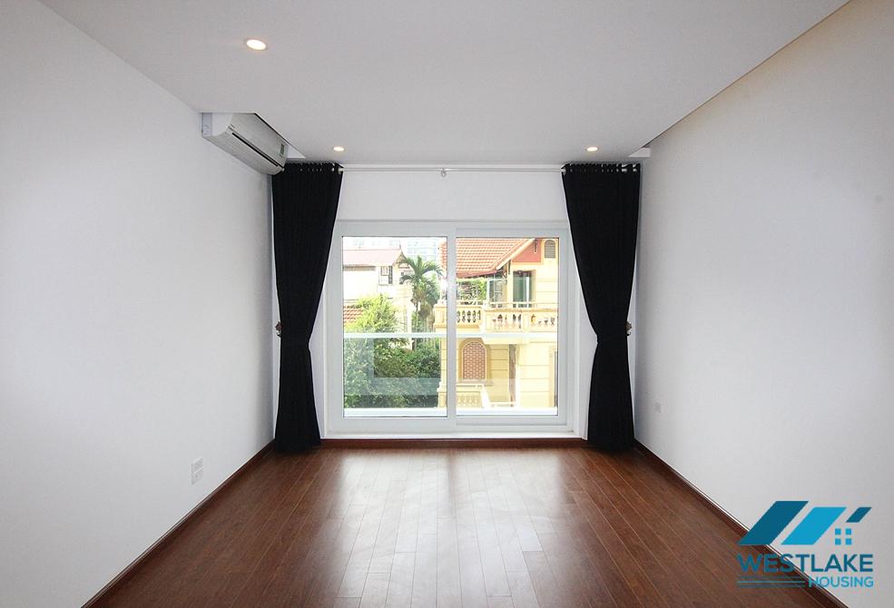 Unfurnished 5 beds house for rent in Dang Thai Mai st, Tay Ho