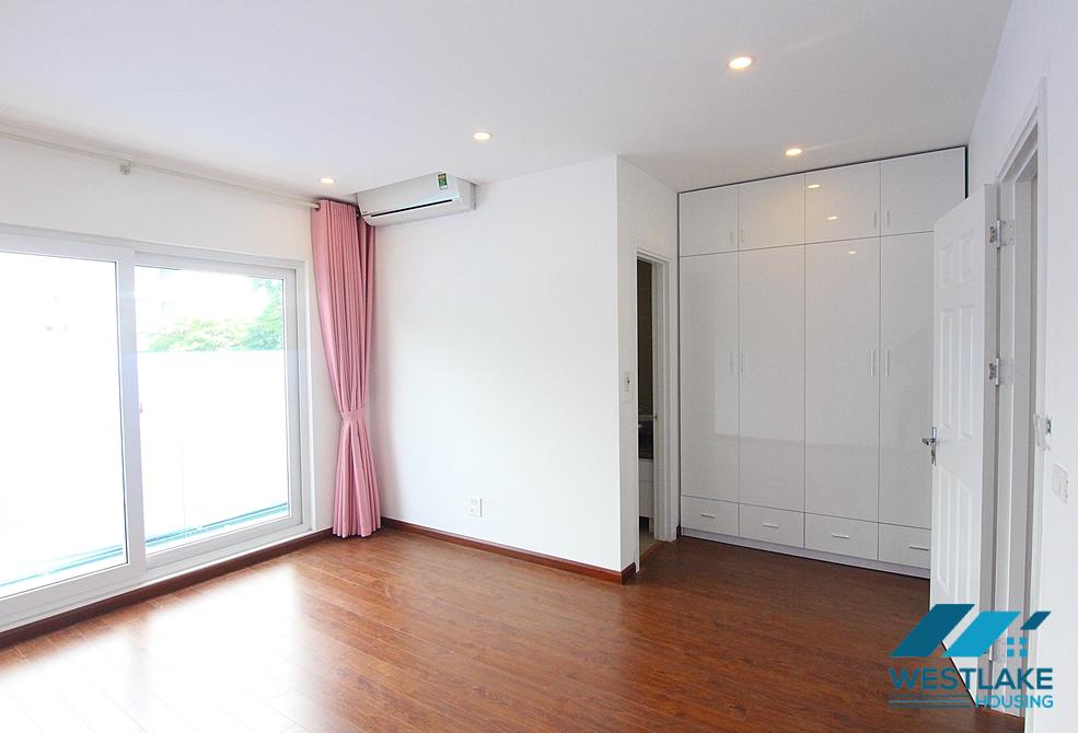 Unfurnished 5 beds house for rent in Dang Thai Mai st, Tay Ho