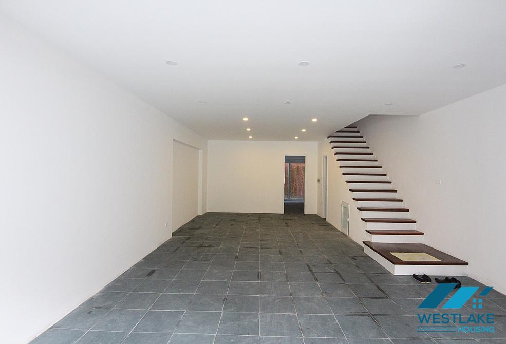 Unfurnished 5 beds house for rent in Dang Thai Mai st, Tay Ho