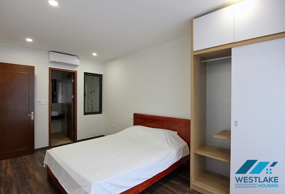 One bedroom apartment with small balcony for rent in Nghi Tam village.