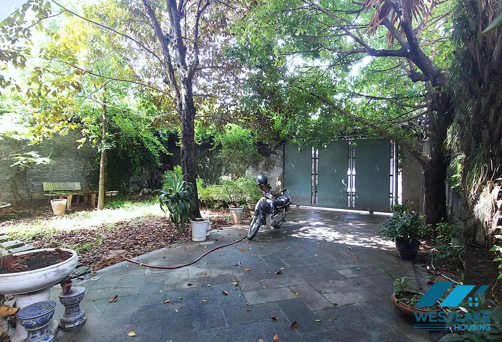 Garden 5 bedrooms house for rent in Au Co st, Tay Ho