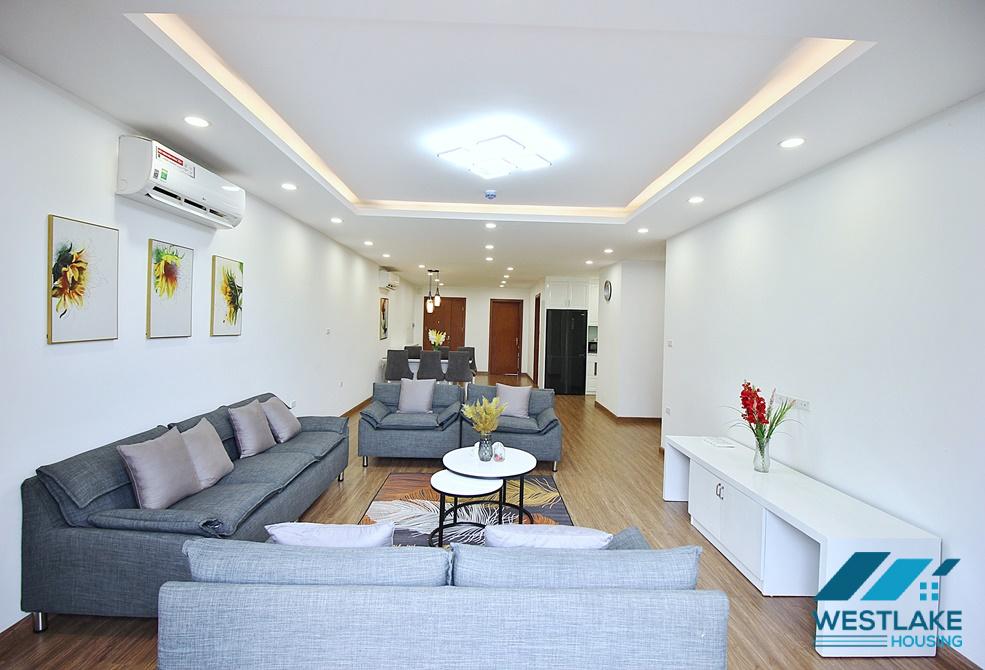 Big size apartment on the 3rd floor for rent in Tay Ho, Ha Noi