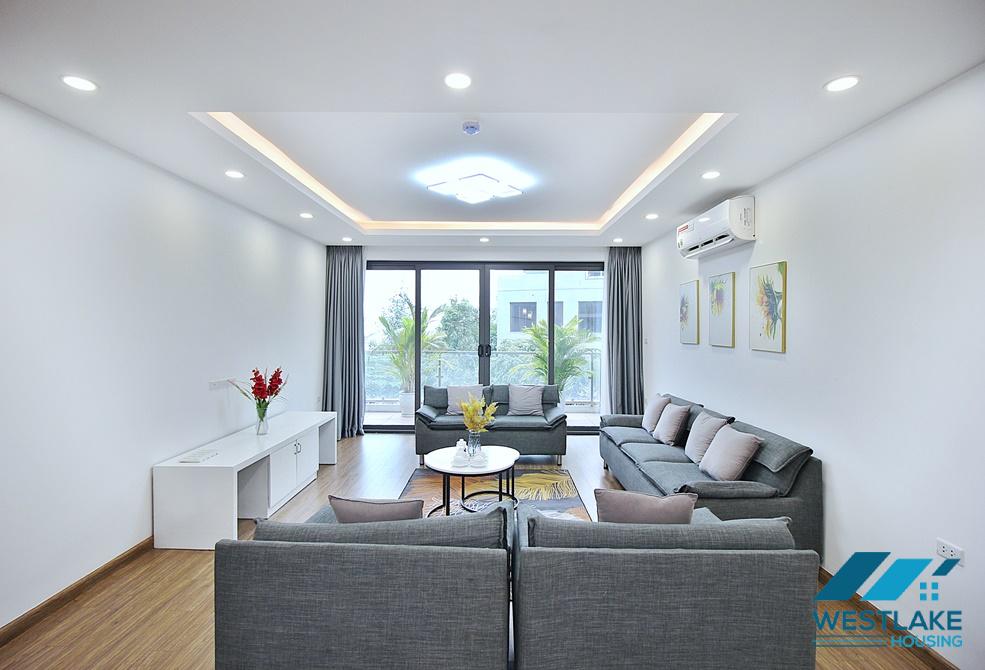 Big size apartment on the 3rd floor for rent in Tay Ho, Ha Noi