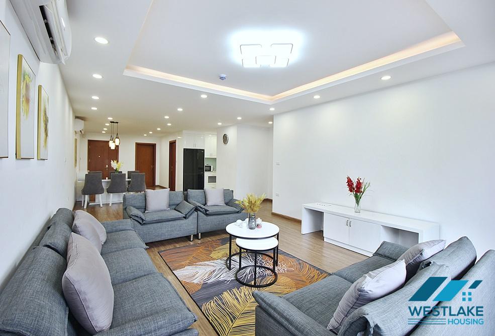 Big size apartment on the 3rd floor for rent in Tay Ho, Ha Noi