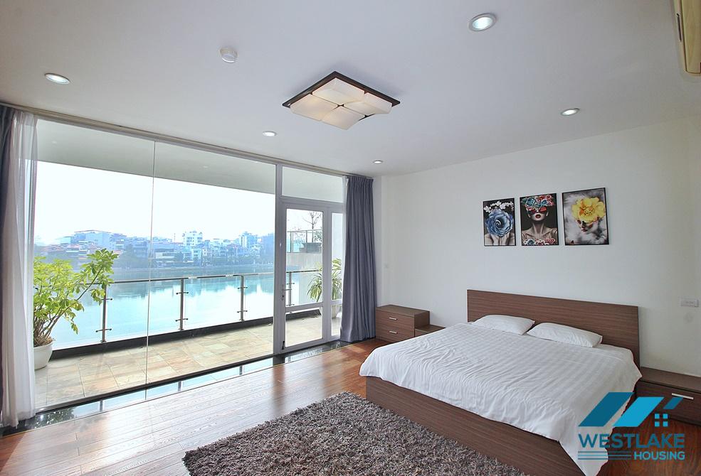 High quality 3 bedroom apartment with lake view in Quang An, Tay Ho