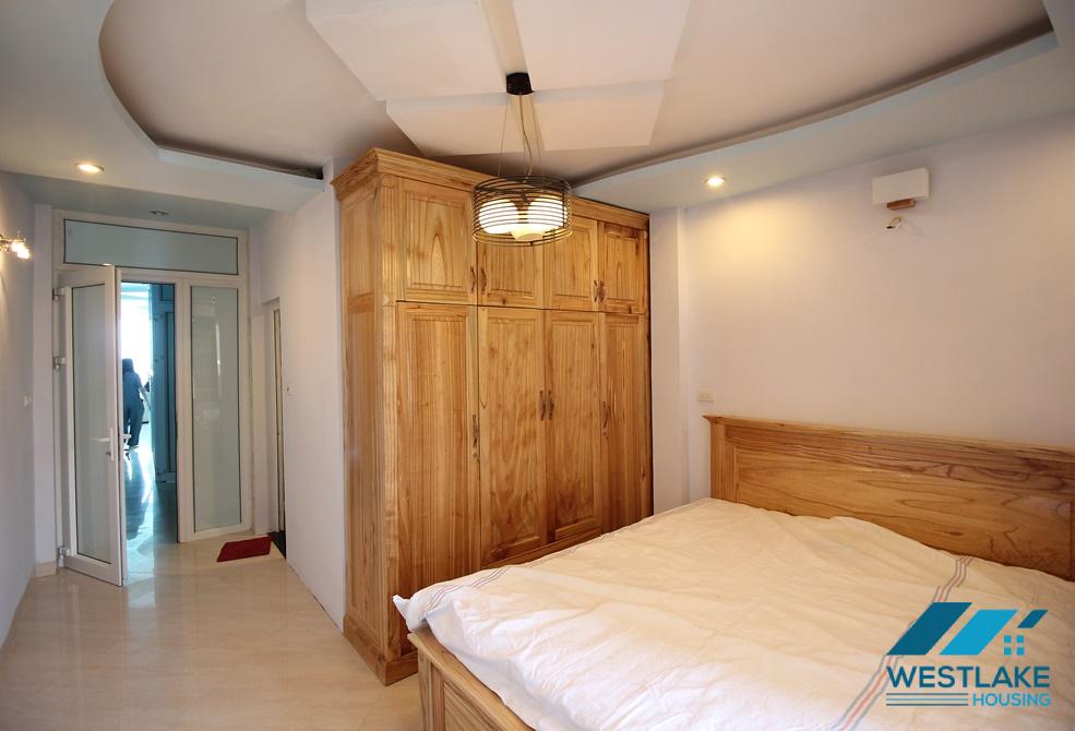 A spacious 1 bedroom apartment with lake view in Vu mien, Tay ho