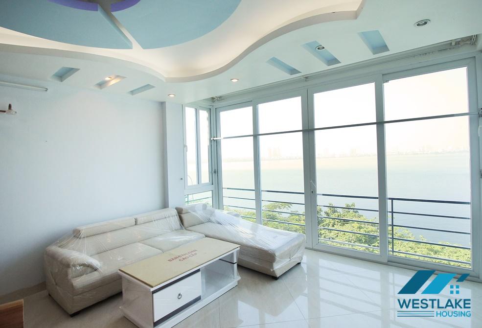 A spacious 1 bedroom apartment with lake view in Vu mien, Tay ho