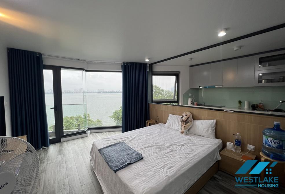 A modern studio with lake view in Vu mien, Tay ho