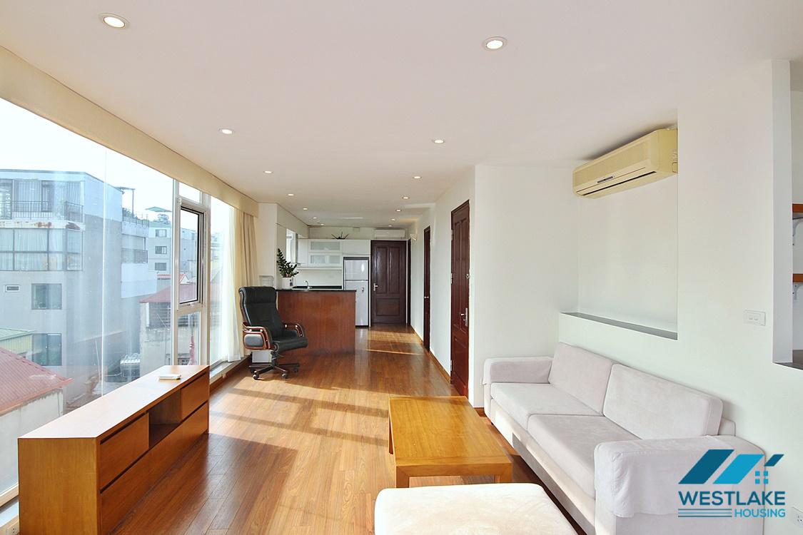 A nice serviced apartment with balcony for rent in Quang An